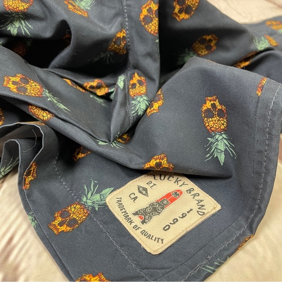 LUCKY BRAND Men's Boy's dark blue pineapple skull shorts NWT, size 20 - Picture 7 of 13